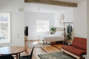 Oxford Green House by LovelyStay